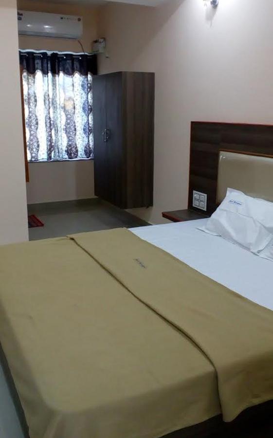 Hotel Meyyappaa Karaikudi Kültér fotó