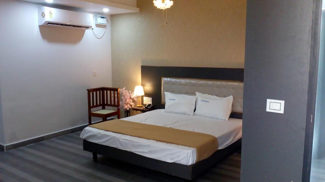 Hotel Meyyappaa Karaikudi Kültér fotó